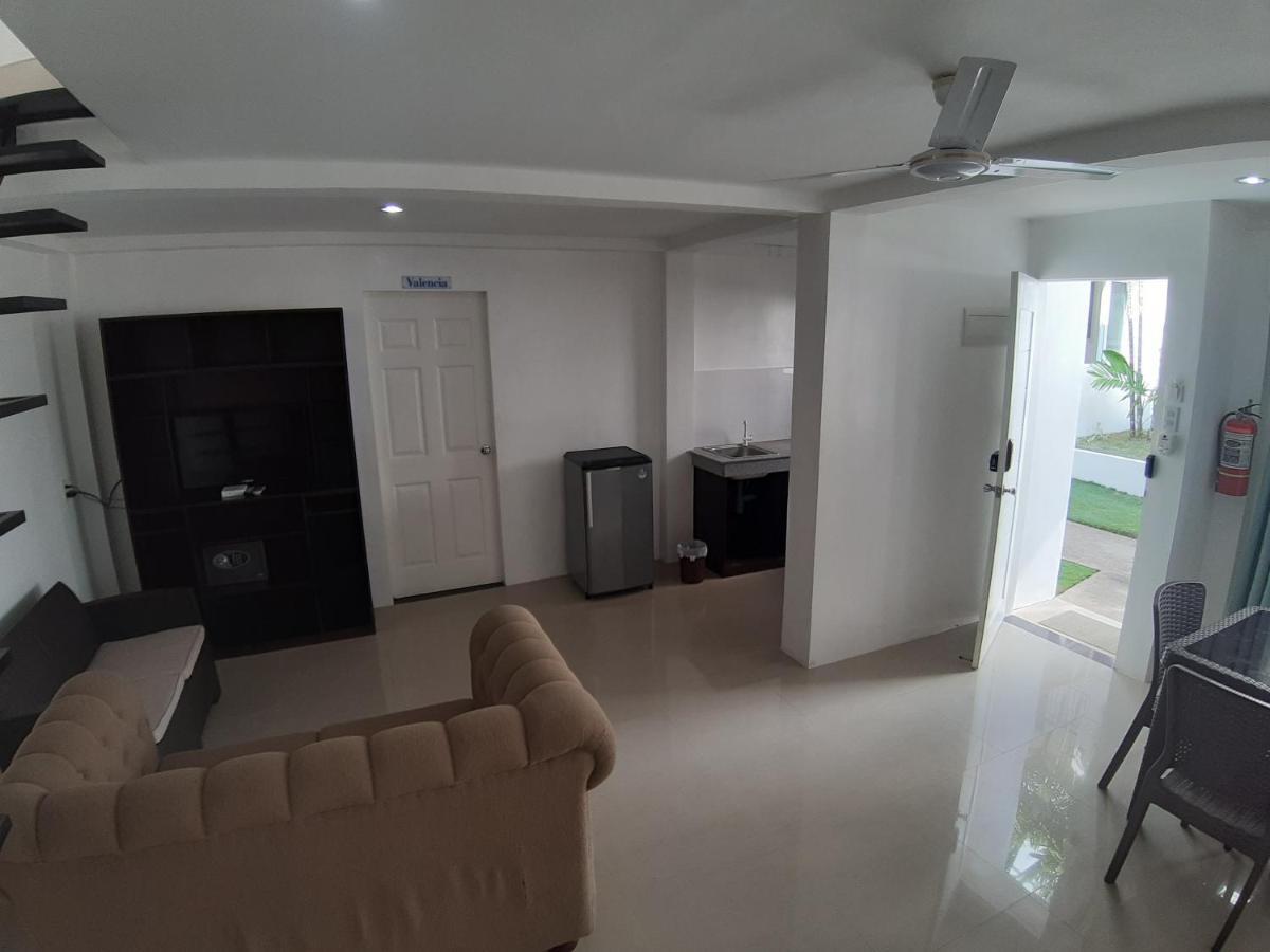Heartland Hotel Serviced Rooms & Apartments. Panglao Extérieur photo